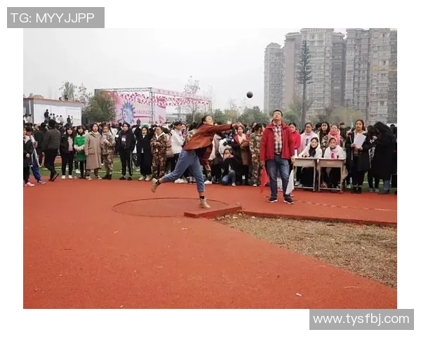 维族足球球星崛起之路探秘 展现民族风采与体育精神的完美融合 维族足球球星崛起之路探秘 展现民族风采与体育精神的完美融合